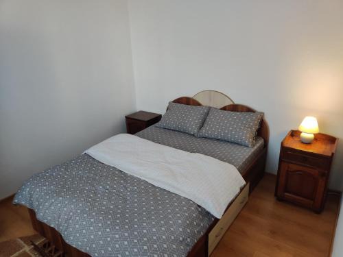 Pitesti Apartment | Pleasant Banat apartment near amenities