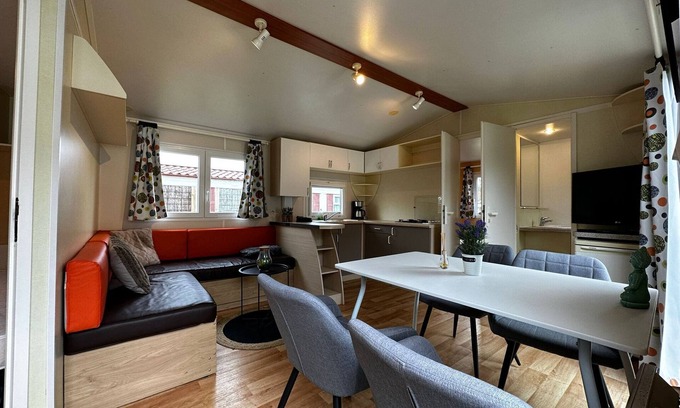 Giethmen House | Pleasant holiday home in Overijssel with garden