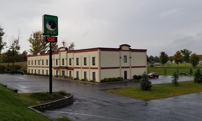 West Carthage Hotel | Pleasant Night Inn- carthage NY