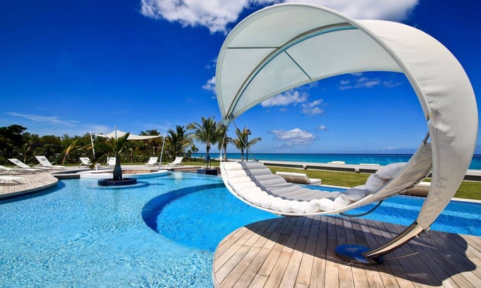 Plum Bay Villa | PLEASE ENQUIRE FOR OUR SPECIAL RATES Luxury beachront villa located on Plum Bay
