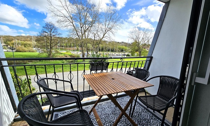 Pontrieux Apartment | Ploezal Appartement 2 Chambres A 5MN A Pied DU Centre DE Pontrieux