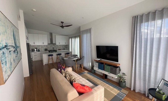 Greenhills Beach Cottage | Plumeria Cottage - Coastal Haven