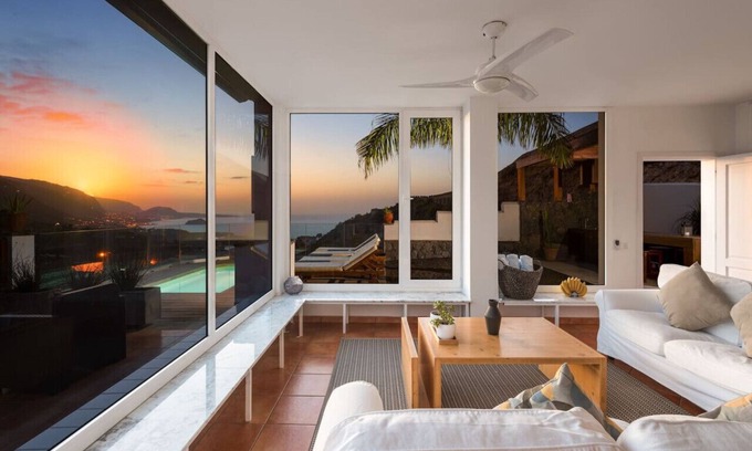 La Mancha Apartment | Plunge pool, terraces, garden, BBQ & lounge [A]