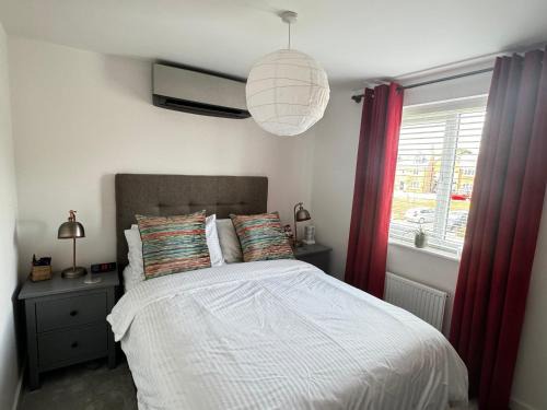 Coxhoe House | Plush, Peaceful, Air Conditioned Double Bedroom and Private Bathroom In Coxhoe, Durham