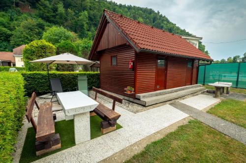 Nevlje House | Počitniška hiška Pod Skalco
