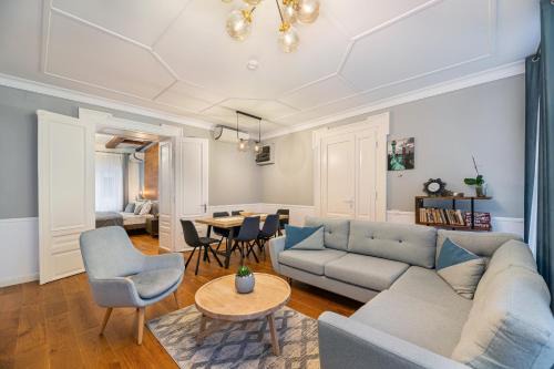Brasov City Centre Apartment | Poarta Schei 18