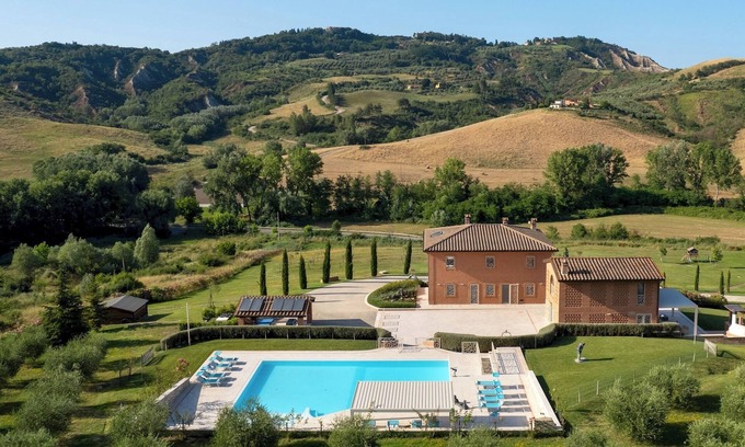 Toiano Villa | Podere Terranuova 10+2, Emma Villas