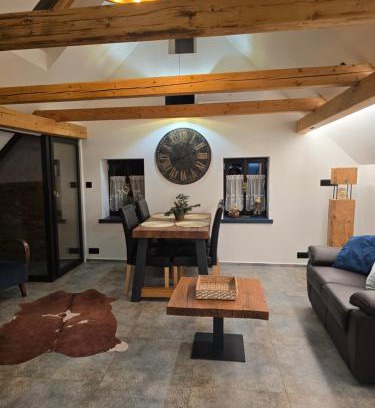 Kunratice u Cvikova Apartment | Podkrovní stylový mezonetový apartmán
