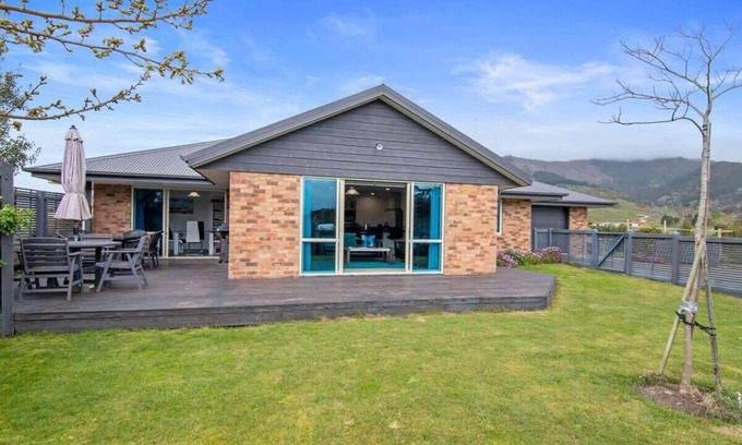 Pohara House | Pohara Beach Life Sum