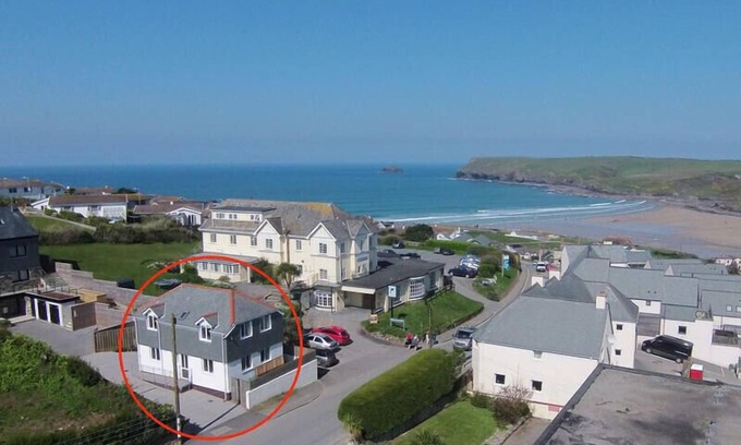 Trebetherick Cottage | POLMORLA, pet friendly in Polzeath