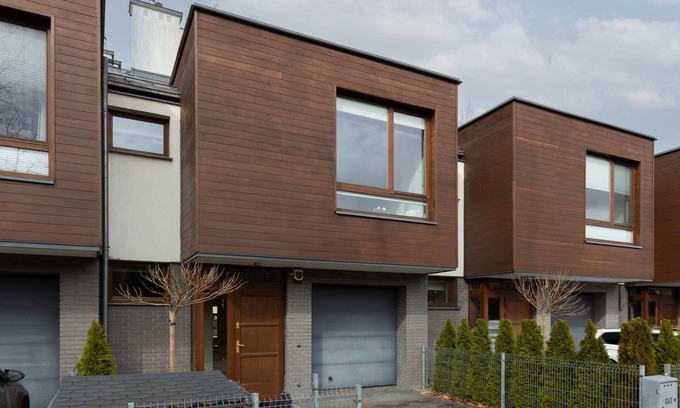 Pruszkow House | Polnych Maków 35 | Elegant House | Parking