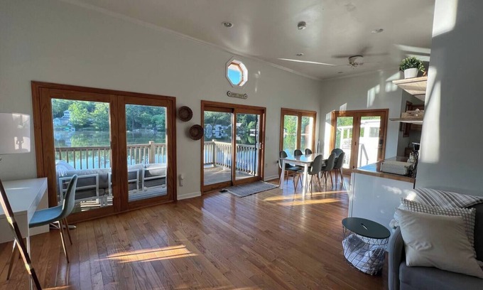 Windham Cottage | Ponder Point waterfront cottage