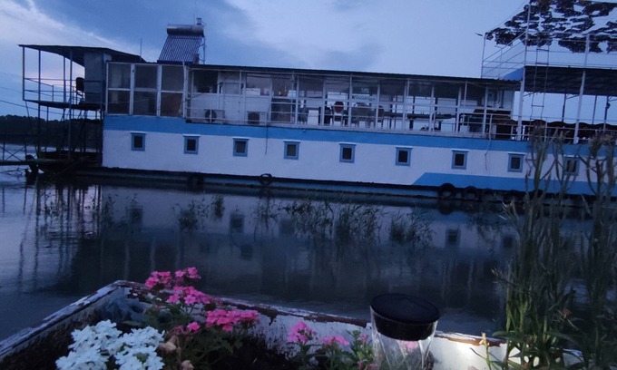 Mahmudia Boat Rental | Pontonul lui Cristian - Oaza ta de liniște și relaxare din inima Deltei Dunăriin