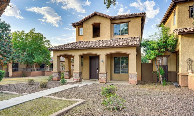 Litchfield Park House | Pool Access & Private Patio: Litchfield Park Home!