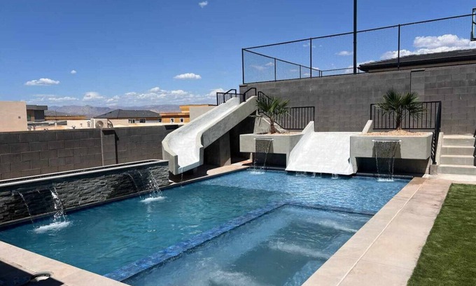 Hurricane House | Pool and Trampoline room!