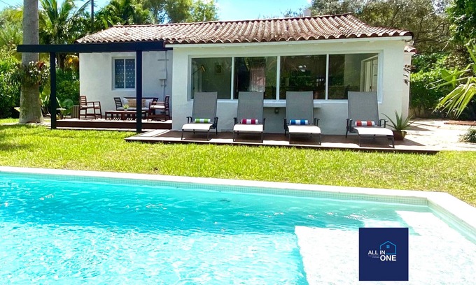 Miami Shores House | *Pool* | Close to SoBe | Wynwood | Design District