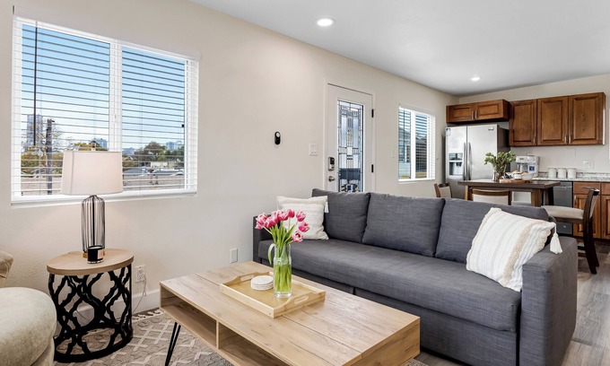 Grant Hill House | Pool, Hot Tub & Outdoor Lounge Near Beaches & Downtown | Bridge