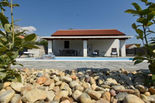 Poljica Apartment | POOl HOUSE BRUNO