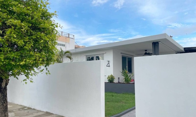 Isla Verde House | Pool House by Isla Verde Beach!