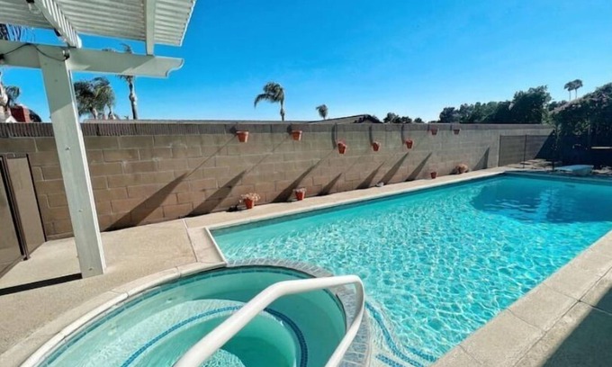 Chino House | Pool House Near Medical Center Downtown Long Stay