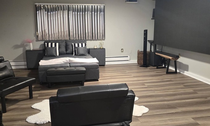 Wakefield Apartment | Pool & Jacuzzi Escape near Boston, Salem & Marketstreet Lynnfield
