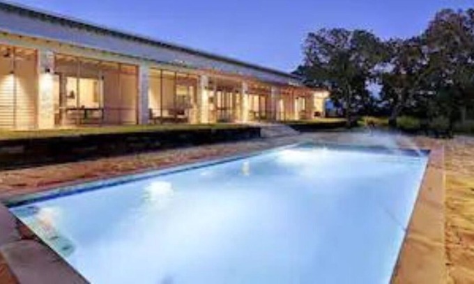Carmine Other | Pool + Lux Barndo + Secluded- Sleeps 10!
