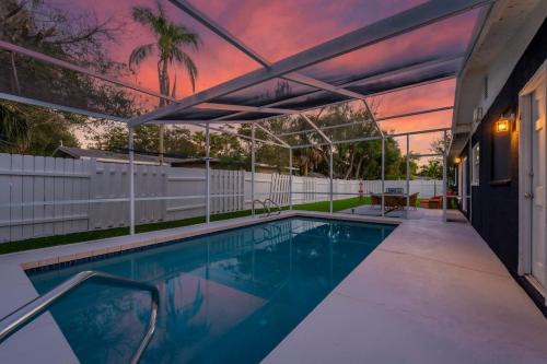 Arlington Park House | Pool - Near Beach - Outdoor Games for Family - Close to DT