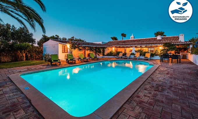 Guia Villa | Pool, Private Annex & BBQ – Albufeira