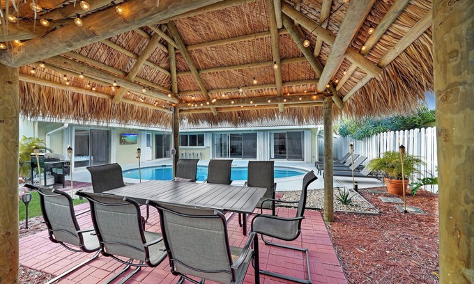 Cypress Lakes House | Pool Retreat Near Beach! Great For Groups
