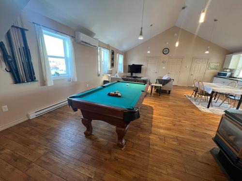 Fredericton Apartment | Pool Table, Foosball & Darts!