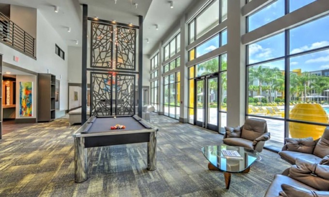 Deerwood House | Pool View 1/1 Apartment Near St.Johns Town Center & Mayo Clinic