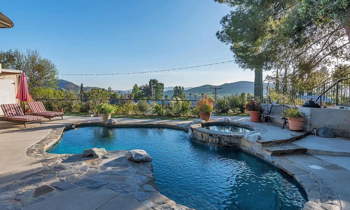 Calabasas House | Pool, views, private guest suite, close to great hiking trail, dining & ent.