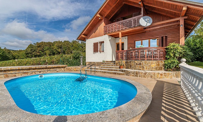 Semic House | Pool Villa Adonis, Semič, Slovenia