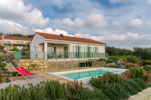 Piran Apartment | Pool Villa Olivia with Sauna- Happy Rentals