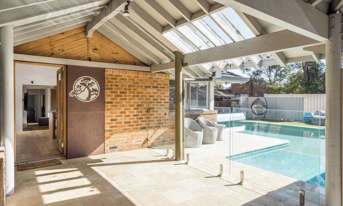 Mount Eliza House | Poolside Haven Your Mount Eliza Family Getaway