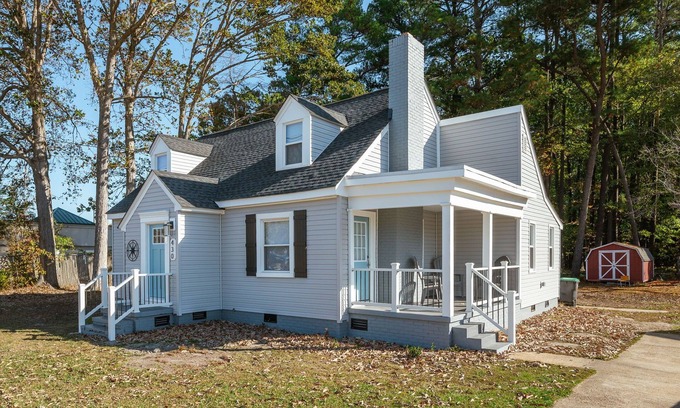 Poquoson House | Poquoson 4 bed, 2 bath! Great Langley Access!
