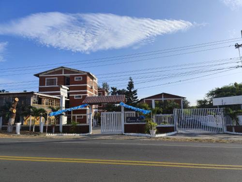 Data de Villamil Hotel | Pororoca By Marie Hall