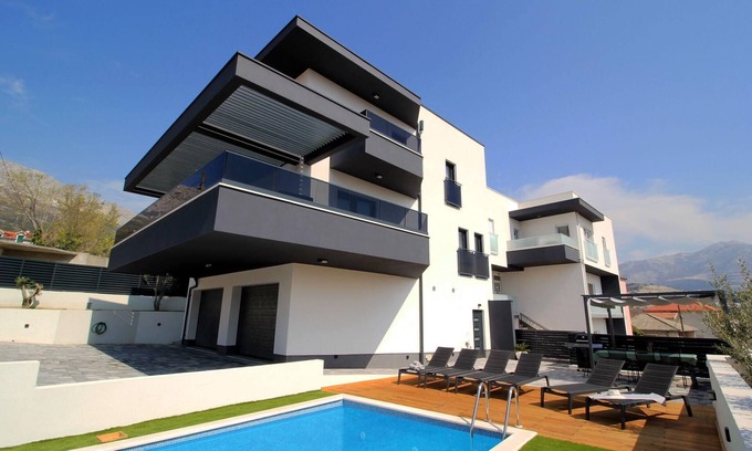 Solin Villa | Porta Villa Salonae - your new home, away from worries.