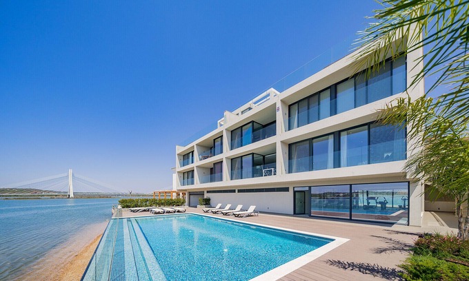 Mexilhoeira da Carregacao Apartment | PORTIMÃO OCEAN BREEZE WITH POOL by HOMING