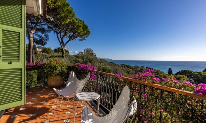 Rapallo Villa | Portofino Coast Villa Bianca, sea view & pool