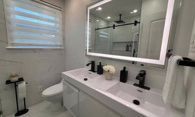 Marley Apartment | Posh Apartment #1 near BWI, Baltimore & Annapolis