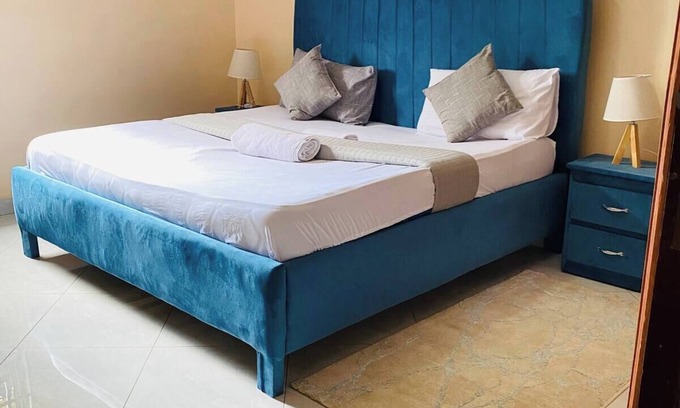 Kireka House | Posh Condo Near Metroplex Mall,Wifi,Dstv,Netflix