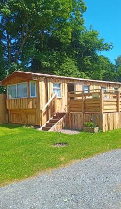 Cullompton Ski Chalet | Postwood Gardens Country Cabins