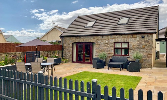 Kilgetty House | Pottery Cottage