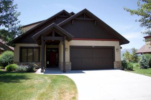 Eden House | Powder Mountain Wolf Den is Pet-Friendly