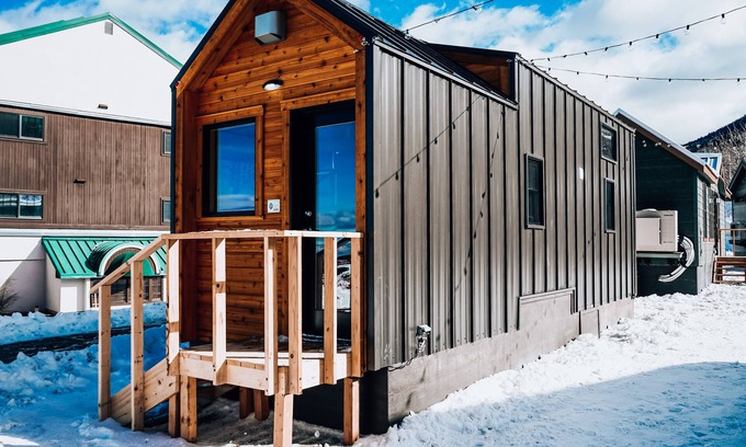 Mesa Hotel | Powderhorn Lodging