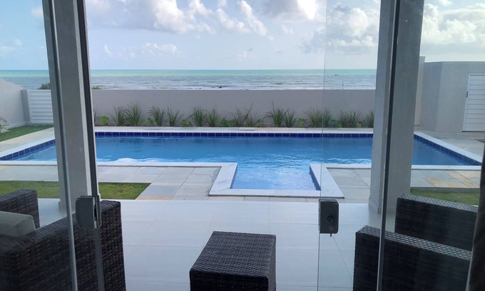 Touros Villa | Prachtige vakantiewoning, direct aan zee en strand