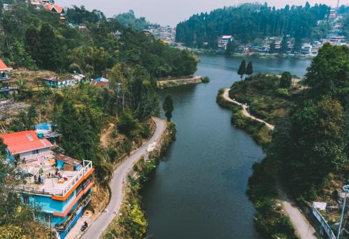 Mirik House | Pradhan Homestay Mirik - Homestay beside Mirik Lake