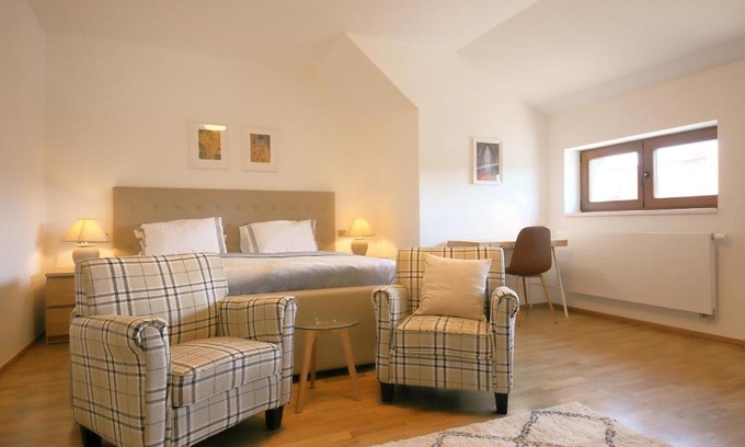 Hostivar Apartment | Prague Expat House