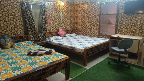 Bhubaneshwar House | Pravuprasad Homestay Family Room